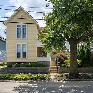 The House - Perry St. Holiday home
